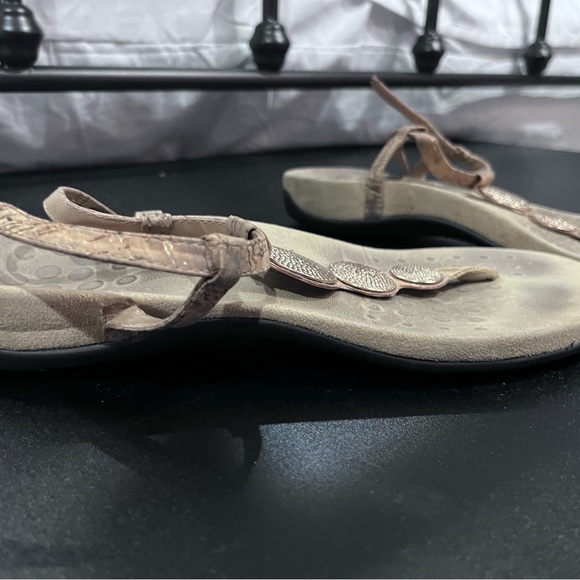 Vionic sandals - Picture 3 of 3